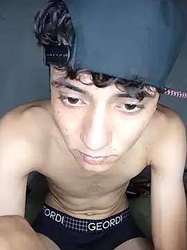 maikel23grande online show from 12/22/25, 06:52