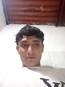 maikel23grande online show from 12/14/25, 04:29