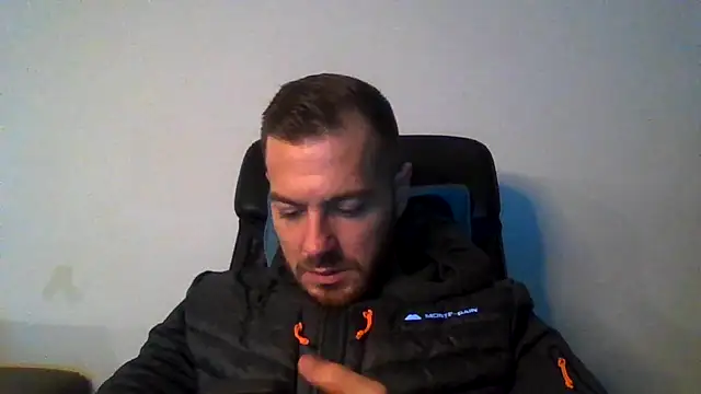 cheekycherryx online show from 12/17/25, 02:05