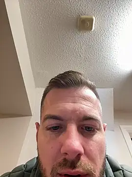 cheekycherryx online show from 12/13/25, 09:21