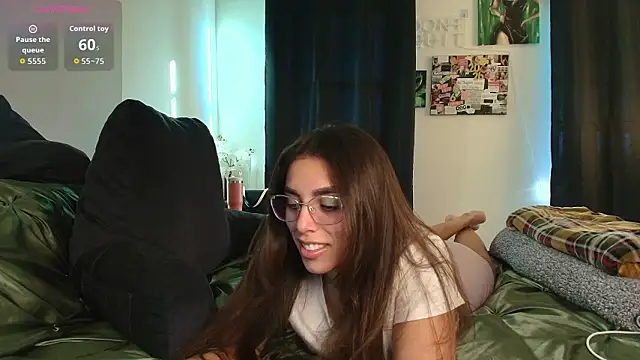 MilaSeren online show from 03/10/26, 01:09