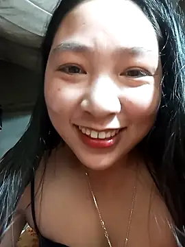 Snapshot of rika833 chatting on 12/17/25, 02:11 rika833 online show from 12/17/25, 02:11