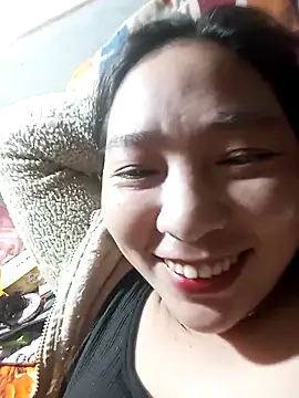 Snapshot of rika833 chatting on 12/18/25, 02:21 rika833 online show from 12/18/25, 02:21