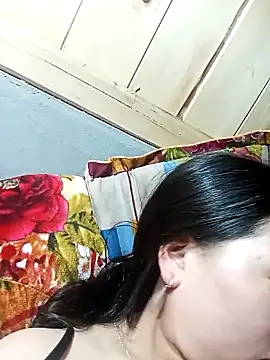 Snapshot of rika833 chatting on 12/16/25, 01:59 rika833 online show from 12/16/25, 01:59