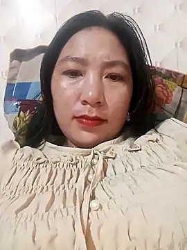 Snapshot of rika833 chatting on 12/14/25, 12:17 rika833 online show from 12/14/25, 12:17