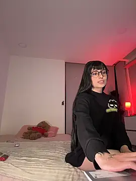 BelaXMeganOfficial online show from 12/17/25, 04:39