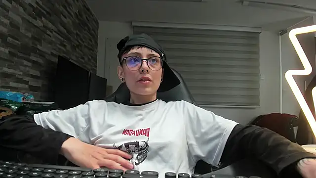 BelaXMeganOfficial online show from 06/12/26, 02:48