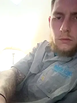 Snapshot of aboogie0420 chatting on 12/17/25, 09:42 aboogie0420 online show from 12/17/25, 09:42