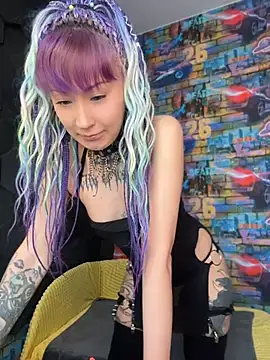 Tattoo  Moon online show from 04/30/26, 08:32