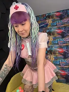 Tattoo  Moon online show from 04/25/26, 11:02