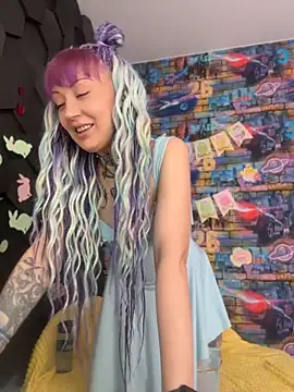 Tattoo  Moon online show from 04/13/26, 12:03