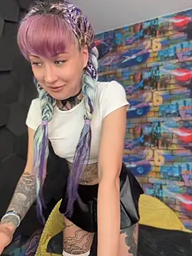 Tattoo  Moon online show from 05/18/26, 04:07