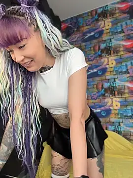 Tattoo  Moon online show from 05/28/26, 01:24