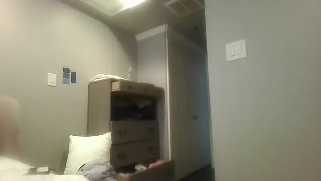 BeefyNcloudy online show from 12/15/25, 04:13