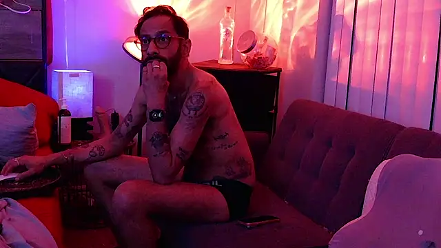 LilBrownPKB online show from 12/23/25, 05:51