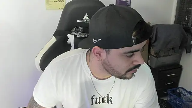 Kmilo 23 online show from 01/12/26, 02:51