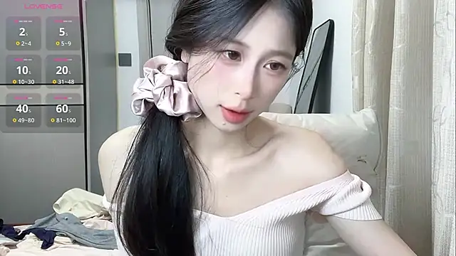 Snapshot of tiantian-160 chatting on 06/30/26, 02:06 tiantian-160 online show from 06/30/26, 02:06