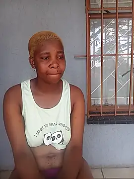 Snapshot of SexyMbali_01 chatting on 12/16/25, 07:45 SexyMbali 01 online show from 12/16/25, 07:45