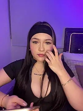 Daniela ruizz online show from 04/07/26, 01:07