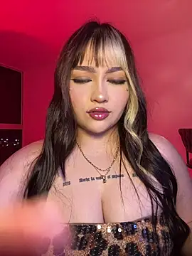 Daniela ruizz online show from 06/07/26, 04:07