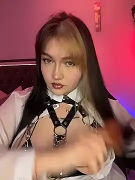 Daniela ruizz online show from 03/06/26, 02:17