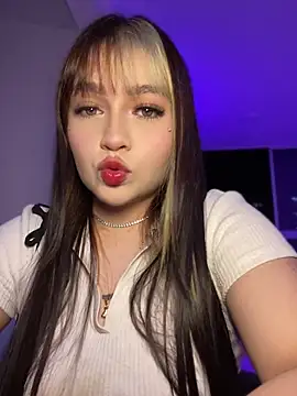 Daniela ruizz online show from 05/11/26, 12:34