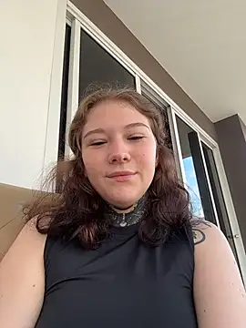 FionaMurr online show from 12/14/25, 02:07