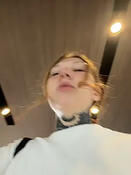 Snapshot of FionaMurr chatting on 02/19/26, 04:20 FionaMurr online show from 02/19/26, 04:20