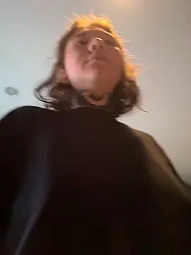 FionaMurr online show from 12/17/25, 02:05