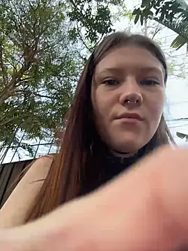 Snapshot of FionaMurr chatting on 03/04/26, 03:47 FionaMurr online show from 03/04/26, 03:47