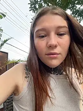 Snapshot of FionaMurr chatting on 02/11/26, 03:50 FionaMurr online show from 02/11/26, 03:50