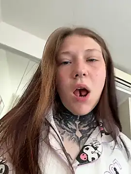 Snapshot of FionaMurr chatting on 01/09/26, 02:29 FionaMurr online show from 01/09/26, 02:29