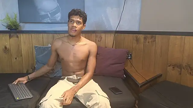 Snapshot of sweet__ethan chatting on 12/16/25, 03:22 sweet ethan online show from 12/16/25, 03:22