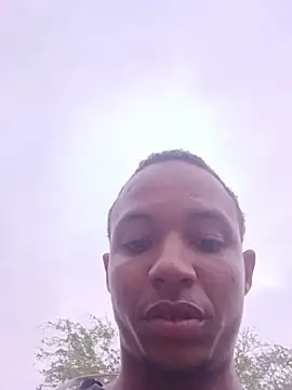 Snapshot of Andreskelly chatting on 05/24/26, 10:37 Andreskelly online show from 05/24/26, 10:37