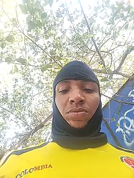 Snapshot of Andreskelly chatting on 04/04/26, 12:23 Andreskelly online show from 04/04/26, 12:23