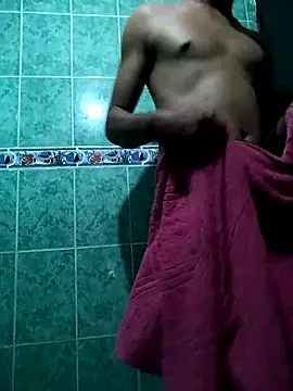 Snapshot of Andreskelly chatting on 12/23/25, 10:25 Andreskelly online show from 12/23/25, 10:25