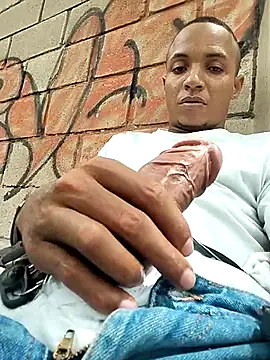 Snapshot of Andreskelly chatting on 02/08/26, 05:21 Andreskelly online show from 02/08/26, 05:21