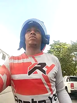 Snapshot of Andreskelly chatting on 02/16/26, 01:43 Andreskelly online show from 02/16/26, 01:43