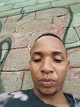 Snapshot of Andreskelly chatting on 03/08/26, 03:04 Andreskelly online show from 03/08/26, 03:04