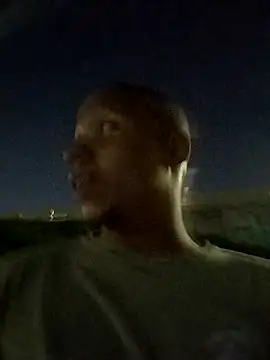 Snapshot of Andreskelly chatting on 02/28/26, 04:34 Andreskelly online show from 02/28/26, 04:34