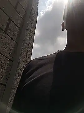 Snapshot of Andreskelly chatting on 03/11/26, 05:40 Andreskelly online show from 03/11/26, 05:40