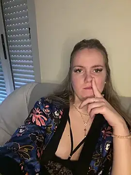 Snapshot of Vikml166 chatting on 02/28/26, 08:58 Vikml166 online show from 02/28/26, 08:58