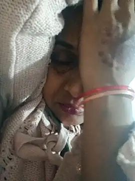 nehakapoor89 online show from 02/19/26, 04:59