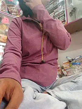 nehakapoor89 online show from 02/24/26, 08:15