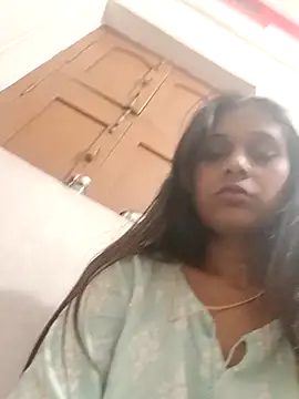 nehakapoor89 online show from 02/15/26, 09:47