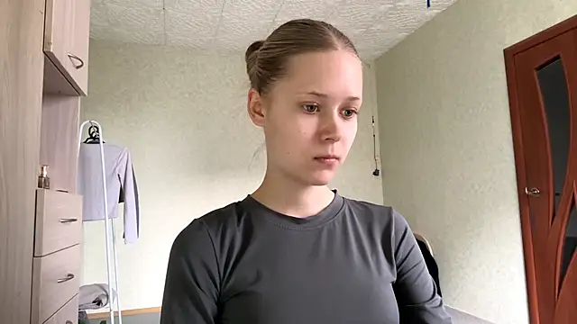 ZaidaSchwarten online show from 03/29/26, 01:02