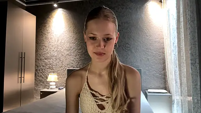 Snapshot of ZaidaSchwarten chatting on 07/16/26, 05:26 ZaidaSchwarten online show from 07/16/26, 05:26