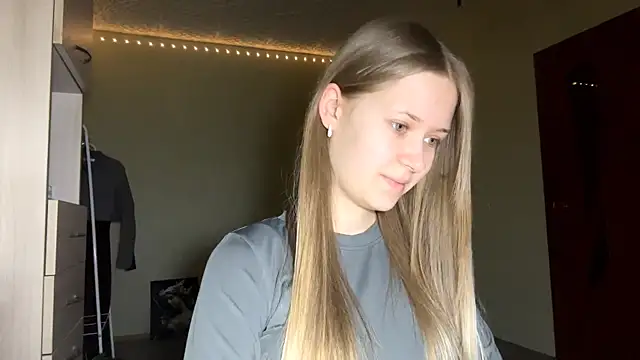 ZaidaSchwarten online show from 02/09/26, 05:05