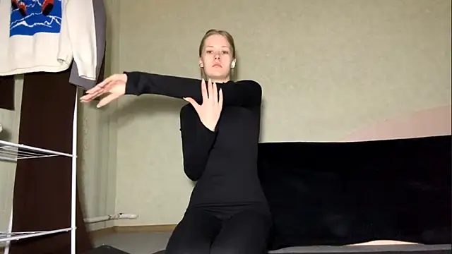 ZaidaSchwarten online show from 02/13/26, 05:40