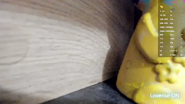 Snapshot of classy_medea chatting on 12/16/25, 01:32 classy medea online show from 12/16/25, 01:32